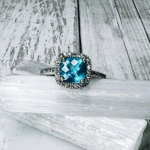 14k White Gold Blue Topaz & Diamond Ring